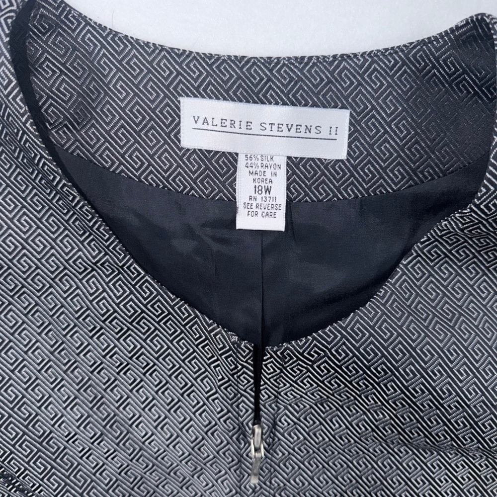 Valerie Stevens II Silk Rayon Geometric Zip Vest Women's 18W Black Silver - Picture 4 of 11